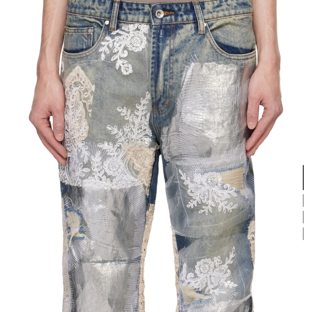 Who decides war jeans